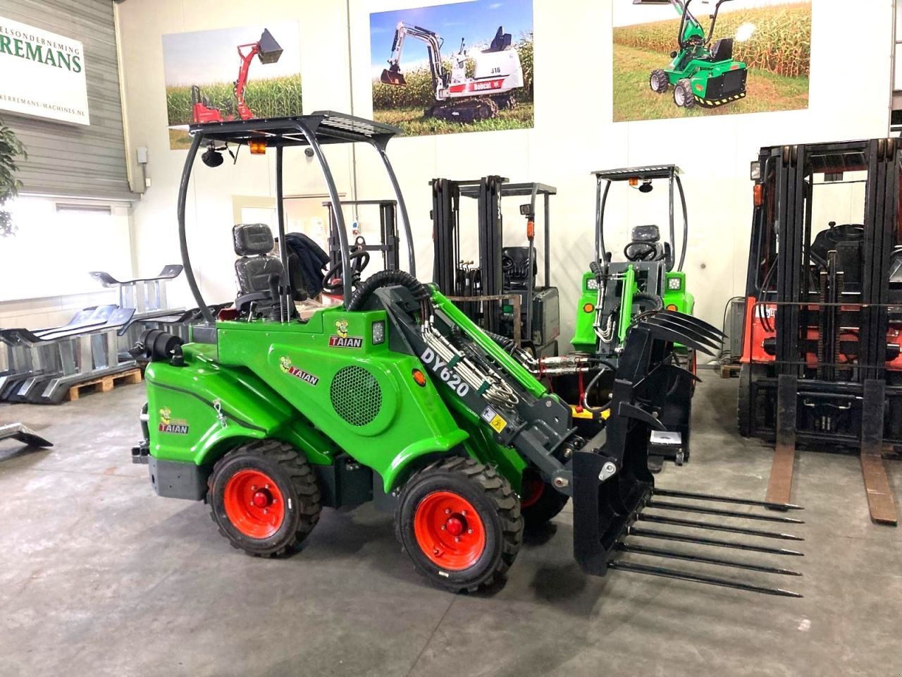 Kompaktlader des Typs Sonstige TAIAN DY620 / DY840, Neumaschine in Dronten (Bild 3)