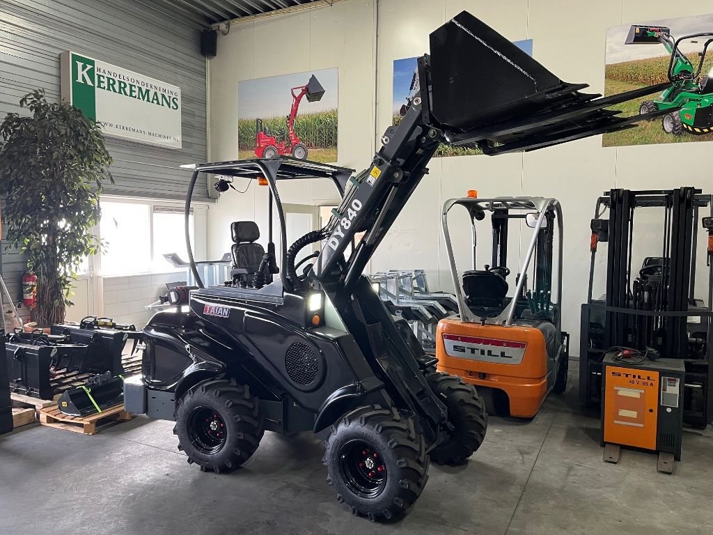 Kompaktlader of the type Sonstige TAIAN DY840, Neumaschine in Dronten (Picture 4)