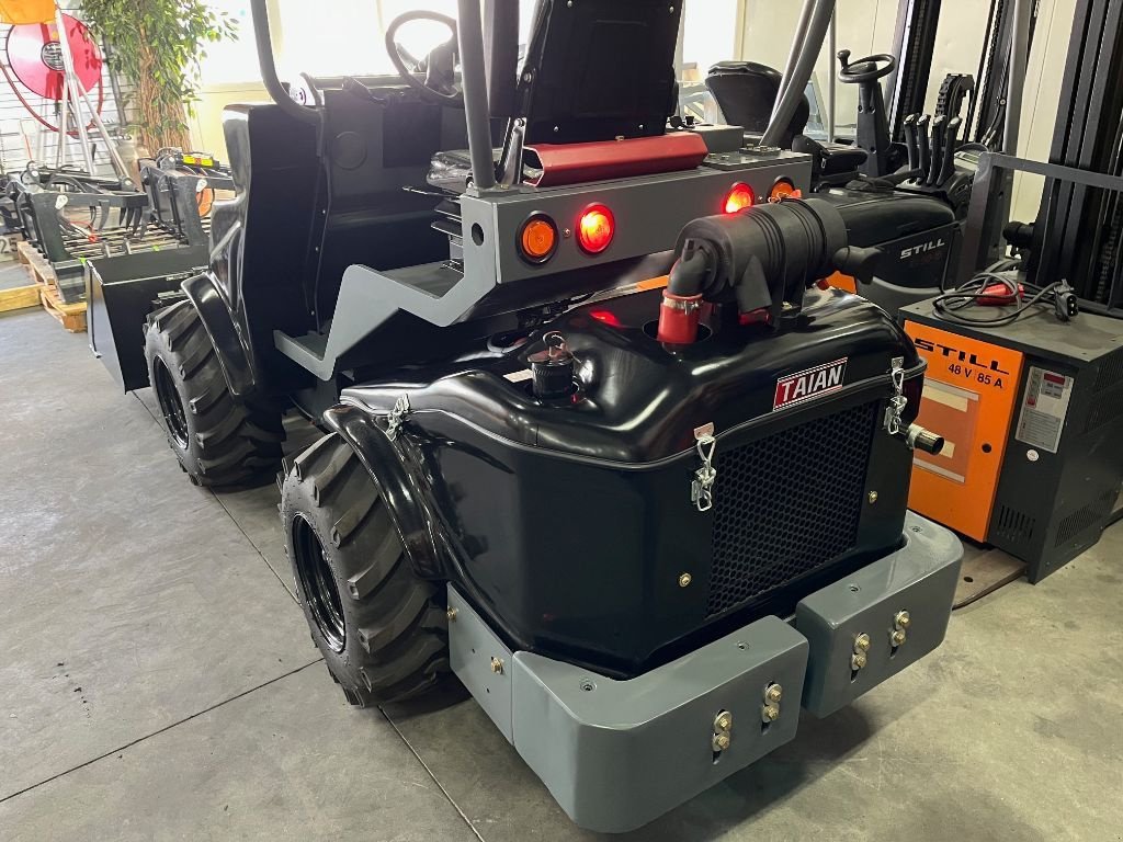 Kompaktlader of the type Sonstige TAIAN DY840, Neumaschine in Dronten (Picture 10)