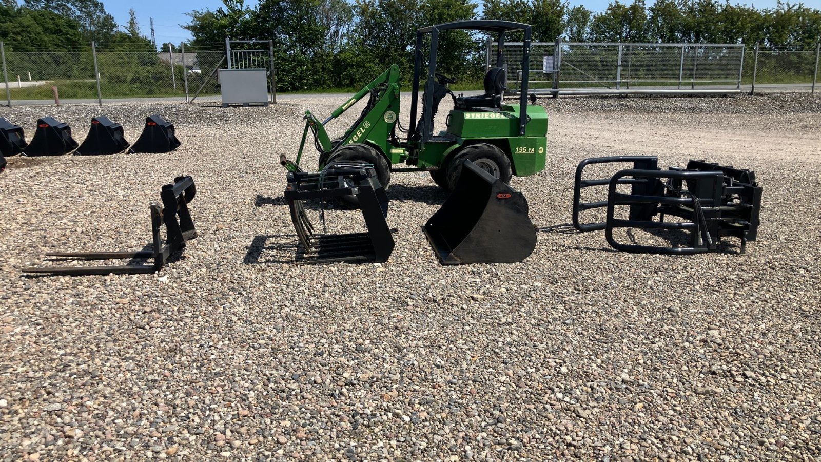 Kompaktlader des Typs Striegel 195ya inkl 4 redskaber!, Gebrauchtmaschine in Rødekro (Bild 12)