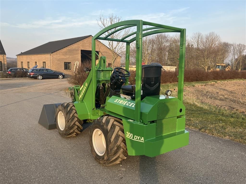 Kompaktlader des Typs Striegel 300 Dy/a, Gebrauchtmaschine in Horsens (Bild 4)