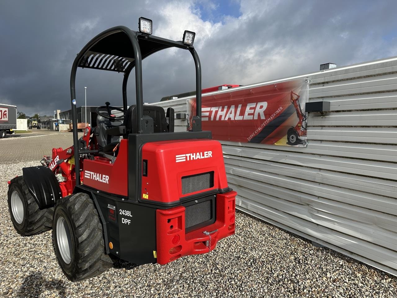 Kompaktlader des Typs Thaler 2438-S-DPF, Gebrauchtmaschine in Skjern (Bild 3)