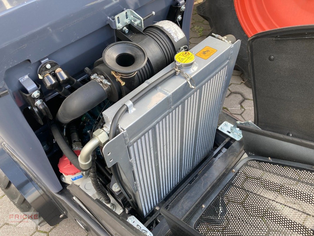 Kompaktlader of the type Toyo 826-III Bügel Black Edition, Neumaschine in Bockel - Gyhum (Picture 7)