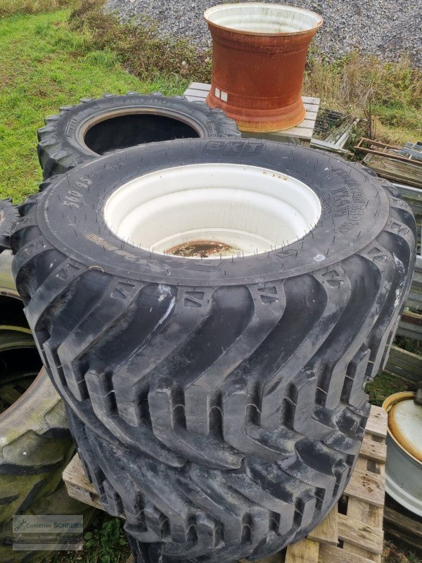 Komplettradsatz des Typs BKT 560/45R22,5, Gebrauchtmaschine in Lichtenau Stadtgebiet (Bild 2)