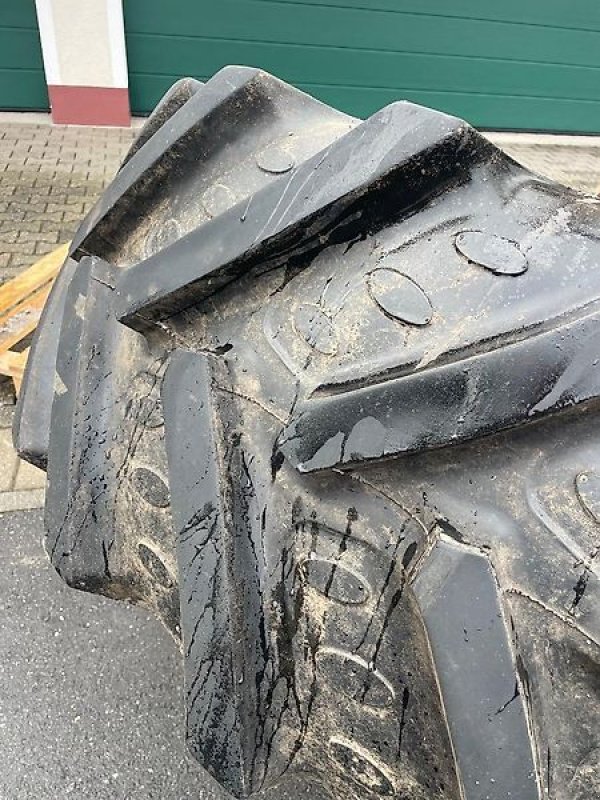 Komplettradsatz typu BKT BKT 480 / 70 R34 für Claas AXOS Kompletträder Hinterreifen, Gebrauchtmaschine v Niedernhausen OT Engenhahn (Obrázek 8)