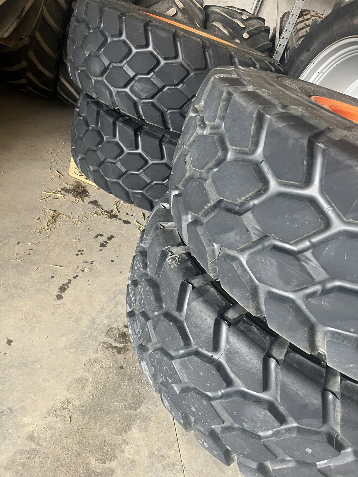 Komplettradsatz типа Bridgestone 20.5 R25, Gebrauchtmaschine в Kühbach (Фотография 8)