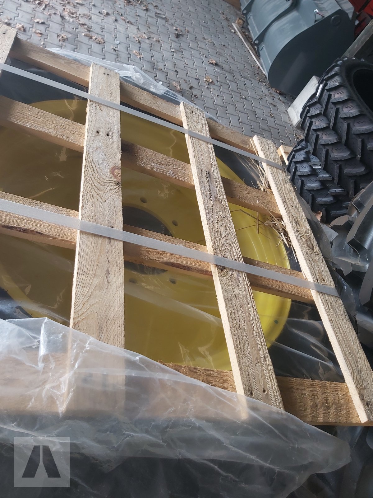 Komplettradsatz des Typs Ceat Farmax Pflegeräder, Neumaschine in Schwabmünchen (Bild 3)