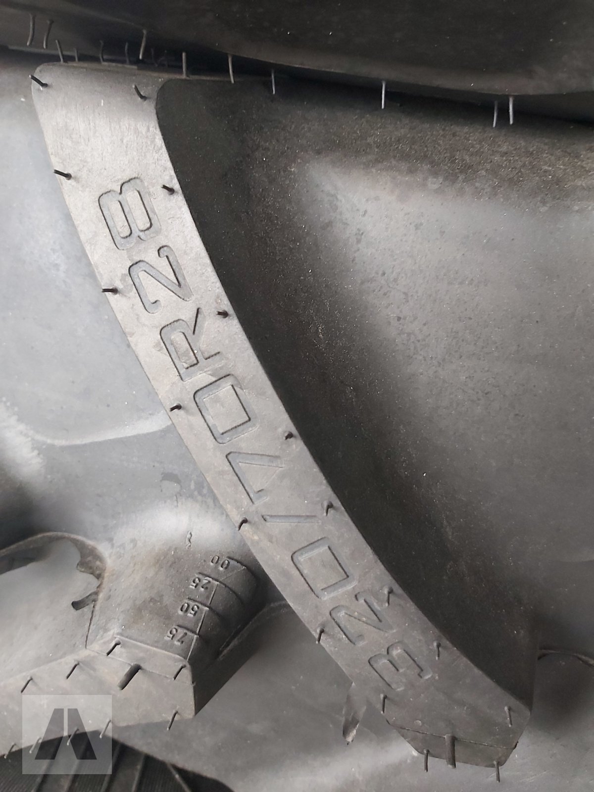 Komplettradsatz des Typs Ceat Farmax Pflegeräder, Neumaschine in Schwabmünchen (Bild 8)