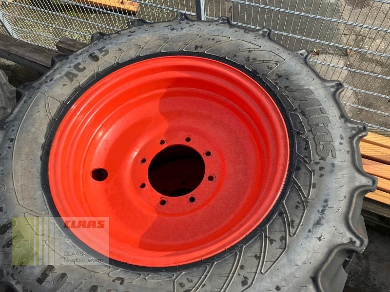 Komplettradsatz des Typs CLAAS KRS 440/65R28 480/70R38 MITAS, Neumaschine in Cham (Bild 3)
