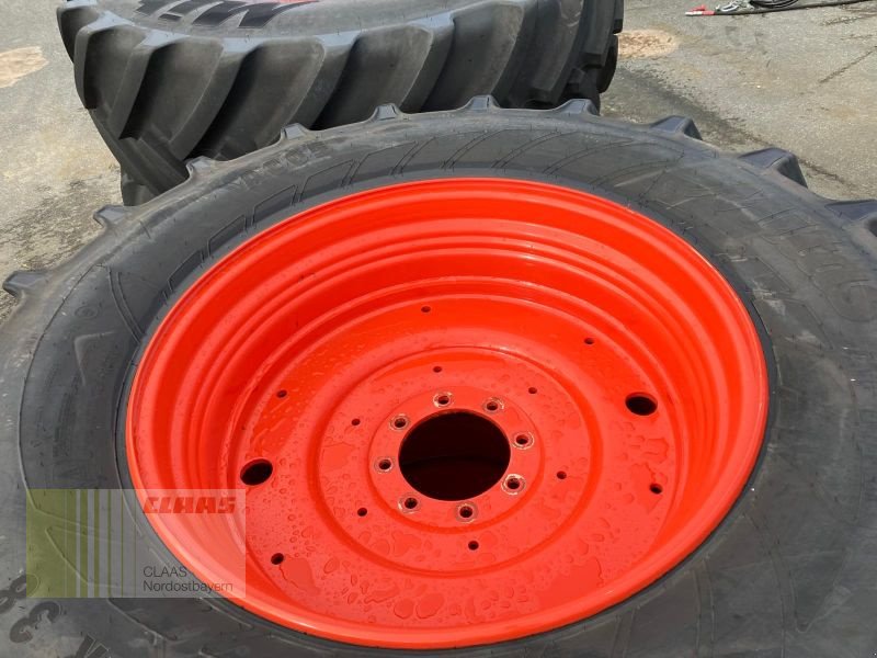 Komplettradsatz des Typs CLAAS KRS 540/65R28 650/65R38 MITAS, Neumaschine in Cham (Bild 4)