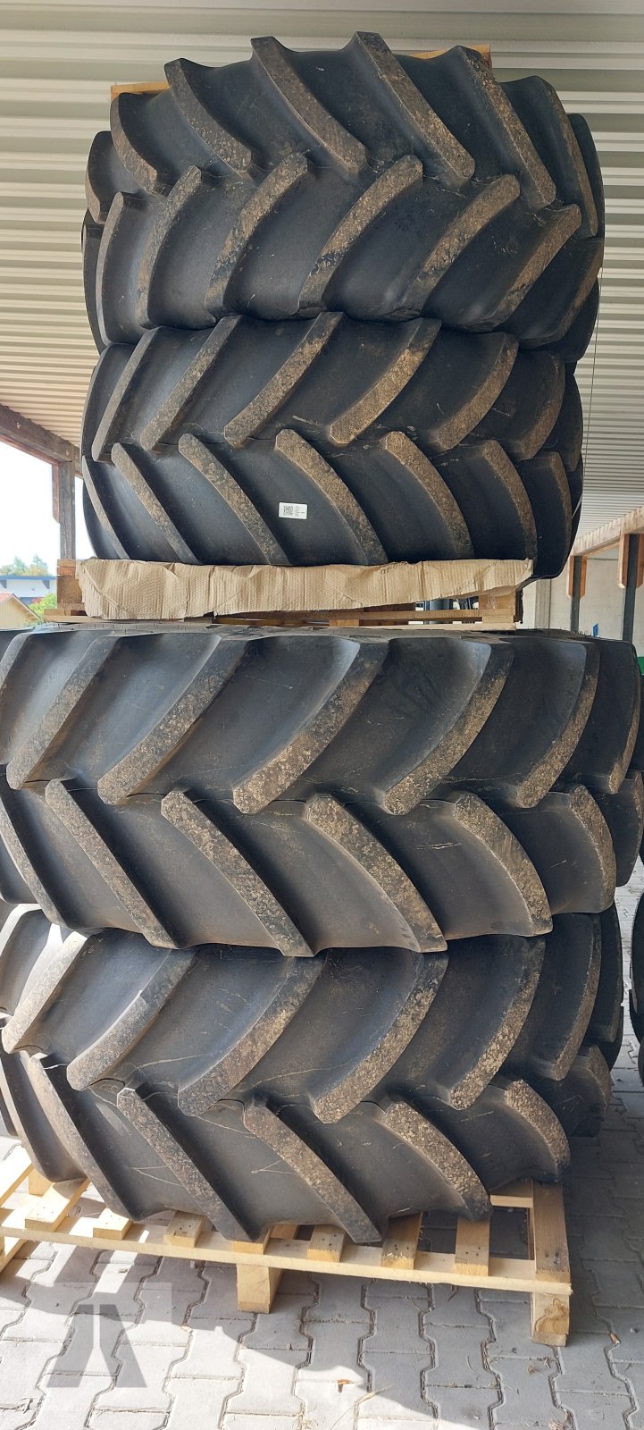 Komplettradsatz des Typs Continental 710/70R38 + 600/65R28, Neumaschine in Schwabmünchen (Bild 1)