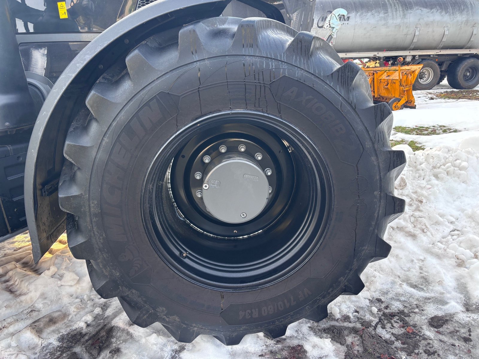 Komplettradsatz des Typs Fendt VF710/60R34 u. VF900/60R42 MI, Gebrauchtmaschine in Voitze (Bild 4)