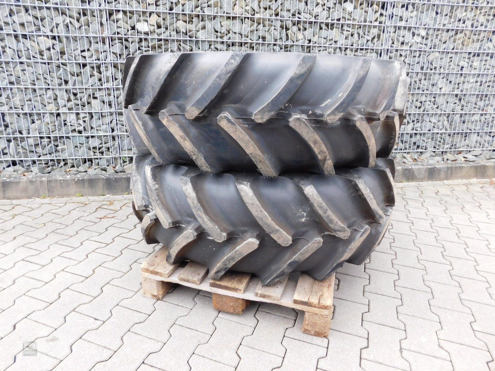 Komplettradsatz του τύπου GKN 420/70R28, Neumaschine σε Gross-Bieberau (Φωτογραφία 3)