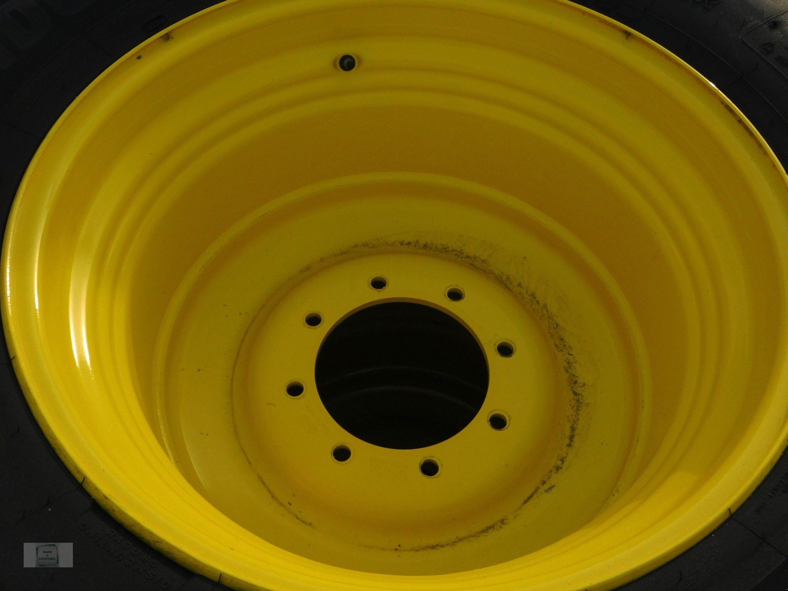 Komplettradsatz des Typs GKN 540/65R28, Neumaschine in Gross-Bieberau (Bild 4)