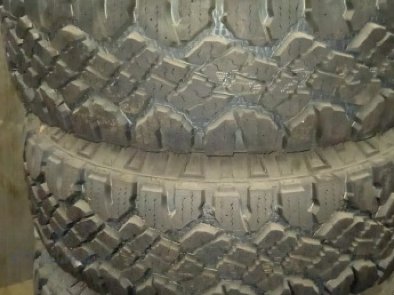 Komplettradsatz του τύπου GoodYear 31 x 10.50 R 15 LT, Neumaschine σε Wangen (Φωτογραφία 2)