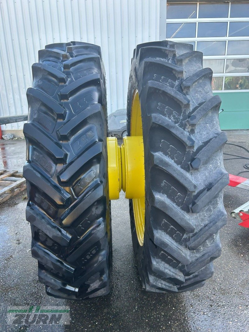 Komplettradsatz des Typs John Deere 380/85 R30 und 380/90 R46 2,25 m Spur, Gebrauchtmaschine in Holzgünz - Schwaighausen (Bild 4)