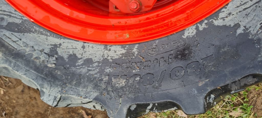 Komplettradsatz of the type Kleber 280/85R24, Gebrauchtmaschine in ST MARTIN EN HAUT (Picture 3)