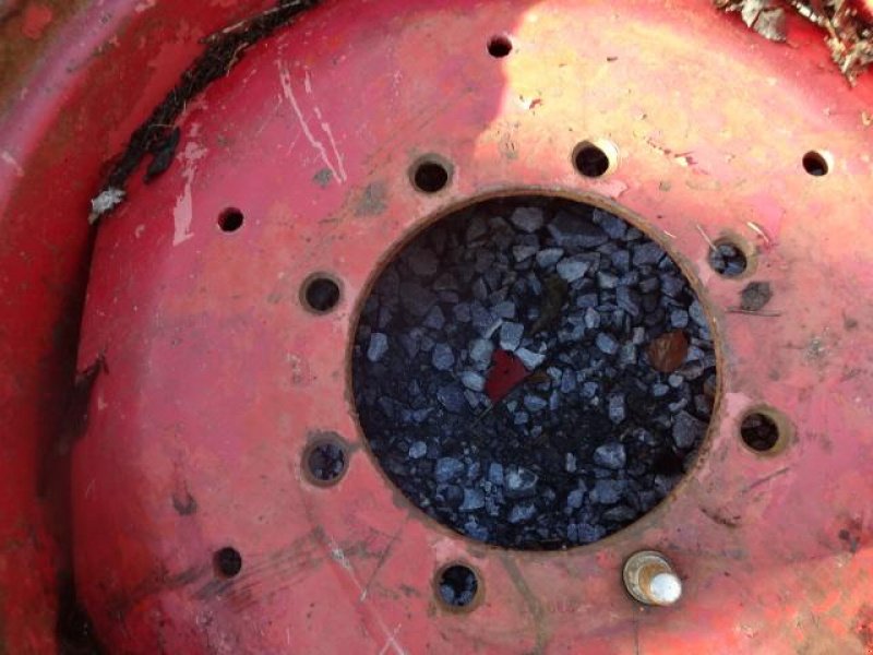 Komplettradsatz des Typs M&W Rad bzw. Felgen W 10 x 28, Gebrauchtmaschine in Neureichenau (Bild 4)