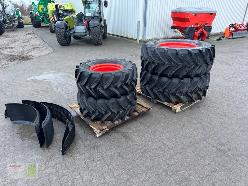 Komplettradsatz del tipo Mitas 2x 540/65R30 Mitas Verstellfelge + 2x 420/65R20 Mitas Festfelge, Neumaschine en Risum-Lindholm