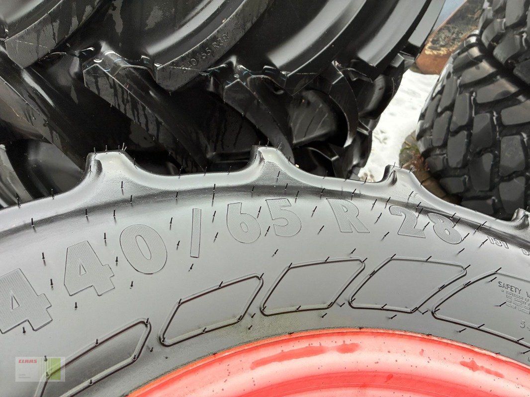 Komplettradsatz of the type Mitas 540/65 R38 und 440/65 R28, Neumaschine in Bordesholm (Picture 2)