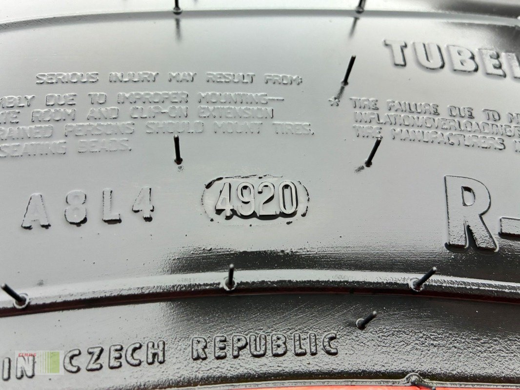 Komplettradsatz of the type Mitas 540/65 R38 und 440/65 R28, Neumaschine in Bordesholm (Picture 3)