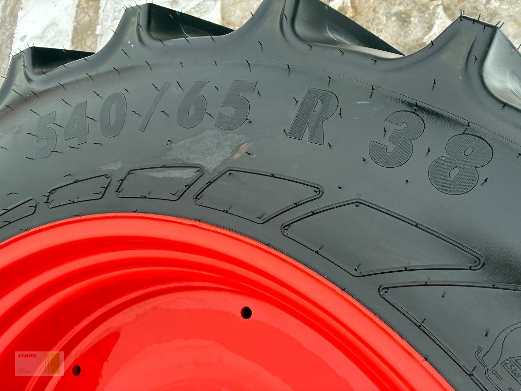 Komplettradsatz of the type Mitas 540/65 R38 und 440/65 R28, Neumaschine in Bordesholm (Picture 9)