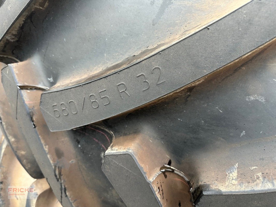 Komplettradsatz of the type Mitas 680/85R32 AC 70 G, Neumaschine in Bockel - Gyhum (Picture 2)