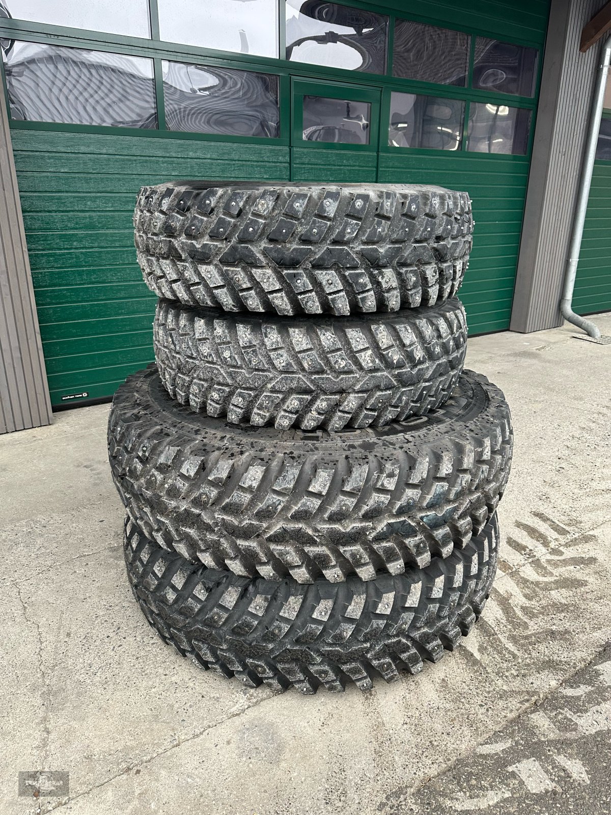 Komplettradsatz του τύπου Nokian 440/80R34 + 360/80R24 Komplettradsatz z.B. MF, Gebrauchtmaschine σε Rankweil (Φωτογραφία 1)