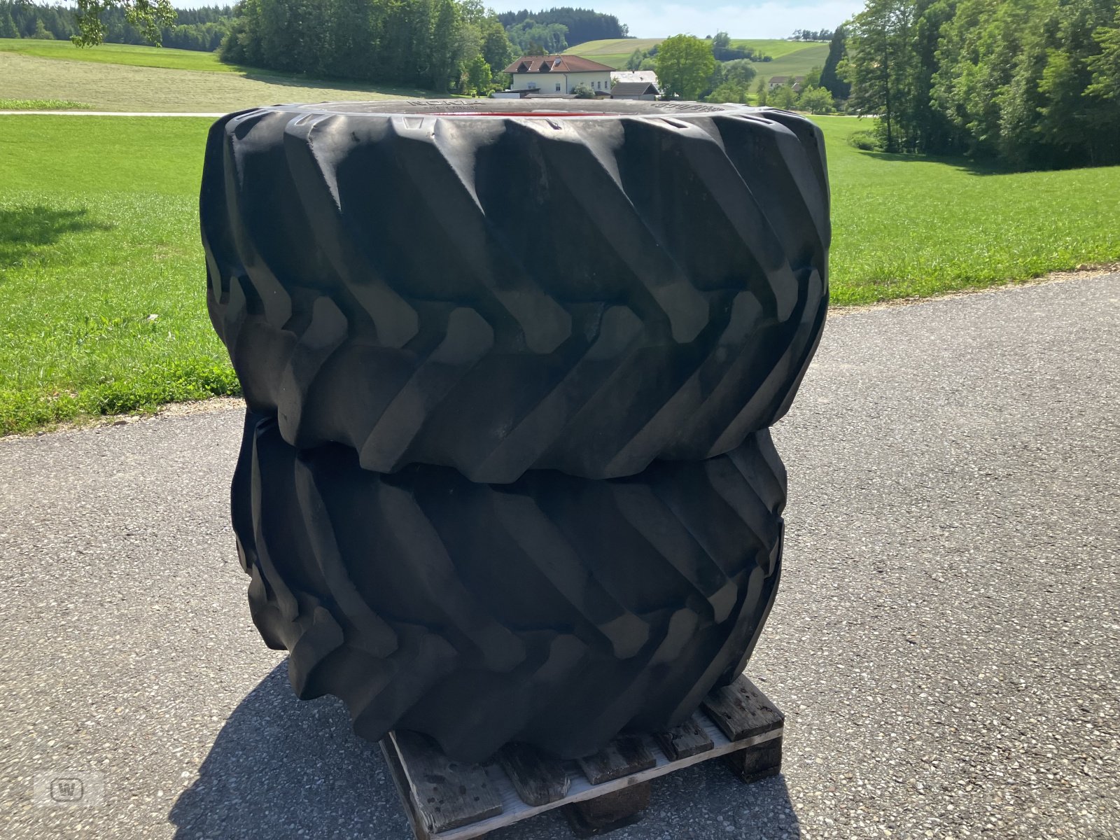 Komplettradsatz des Typs Nokian 600/55-26.5, Gebrauchtmaschine in Zell an der Pram (Bild 4)