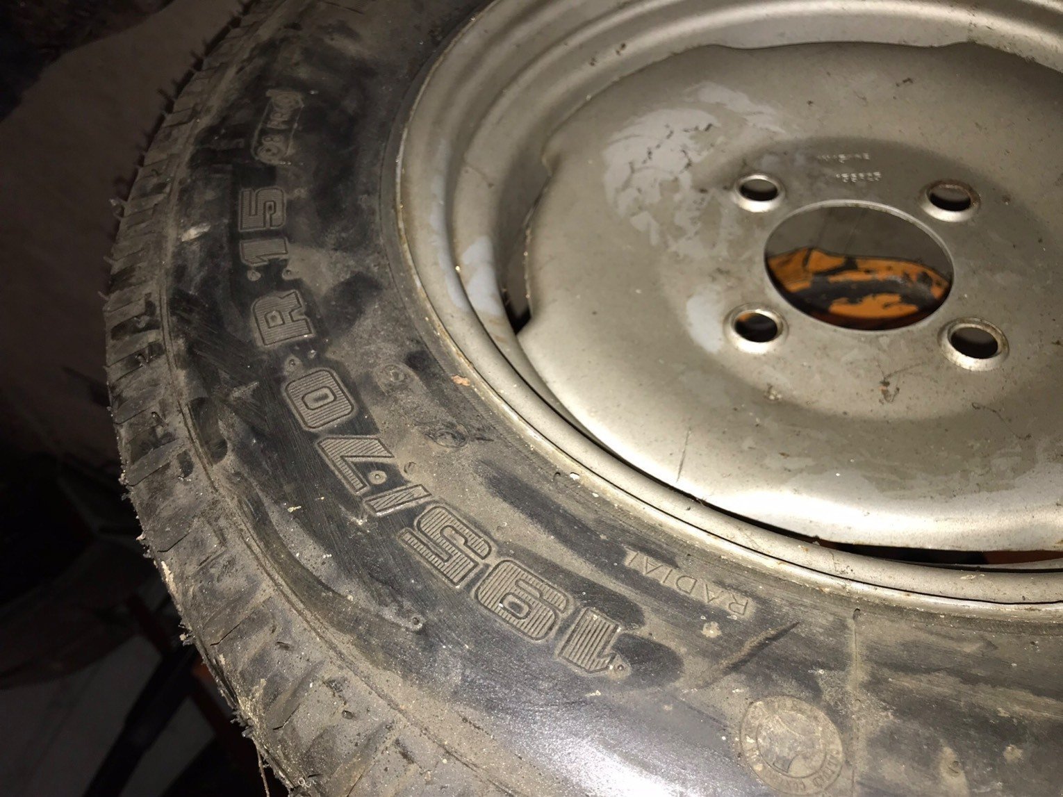 Komplettradsatz typu Sonstige 195/70R15, Gebrauchtmaschine w LA SOUTERRAINE (Zdjęcie 2)