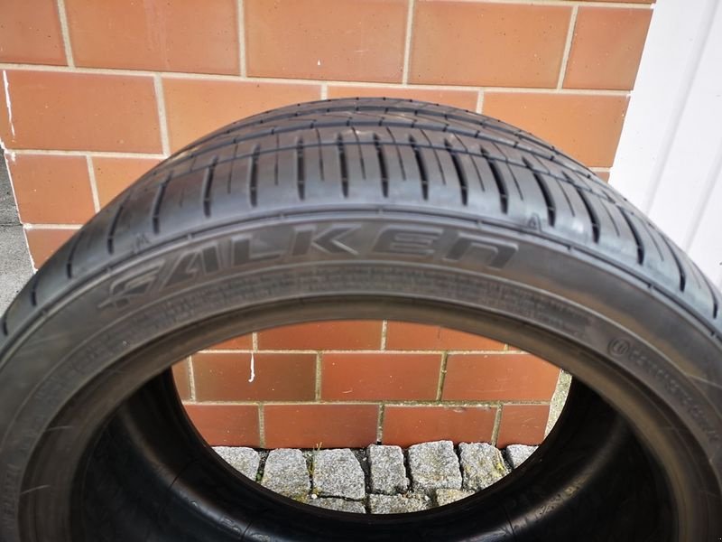 Komplettradsatz des Typs Sonstige Falken Azenis FK510 255/40 R18 99Y, Neumaschine in St. Marienkirchen (Bild 3)