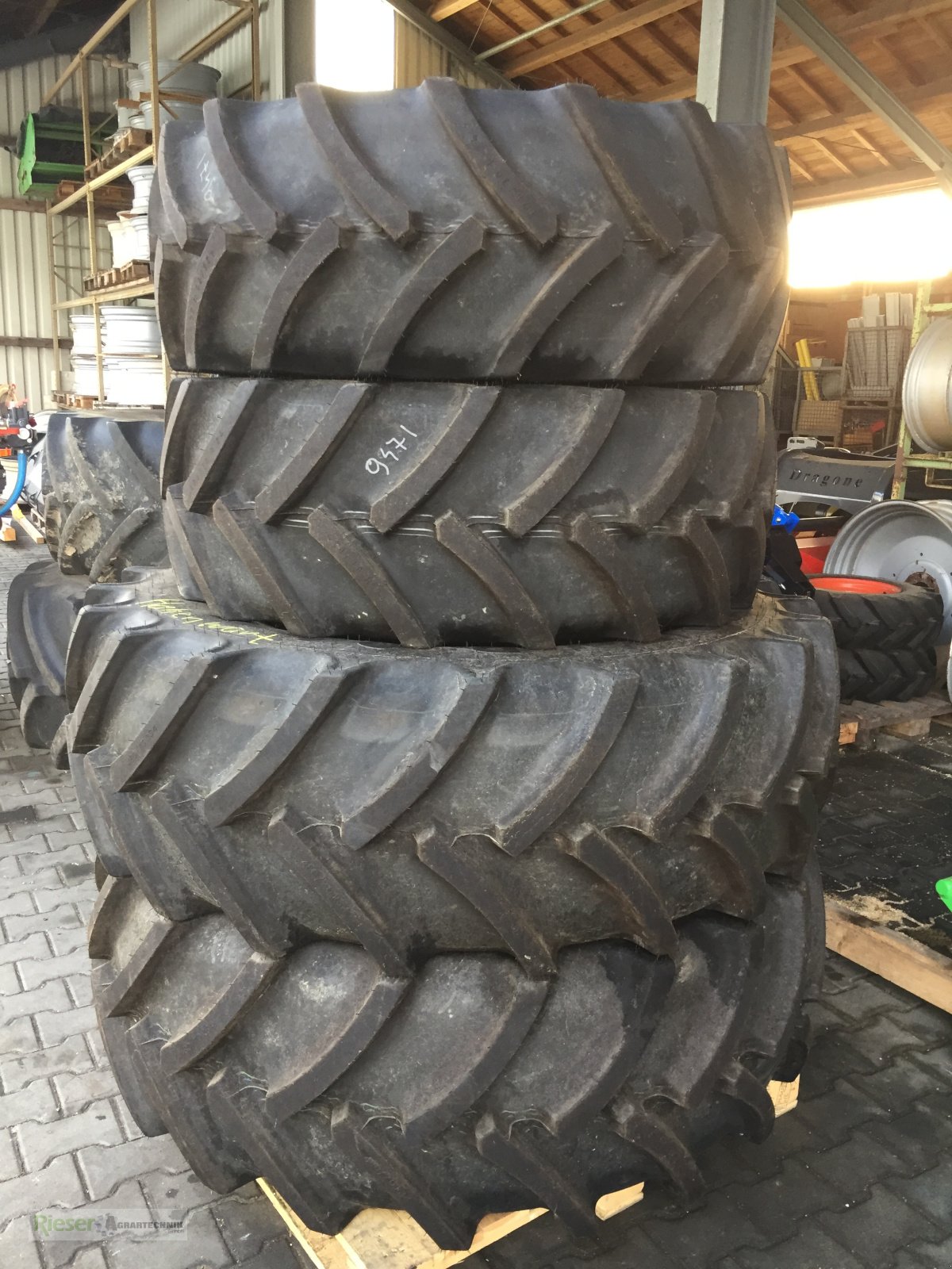 Komplettradsatz του τύπου Sonstige Verschiedene Räder und Reifen in versch. Größen und Ausführungen abgelagert 50 % Nachlass, Neumaschine σε Nördlingen (Φωτογραφία 17)