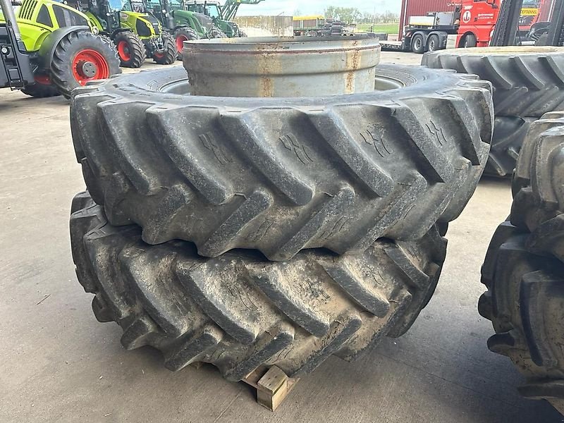 Komplettradsatz of the type Sonstige Zwillingsräder 18.4R34+520/85R46, Gebrauchtmaschine in Ostercappeln (Picture 3)