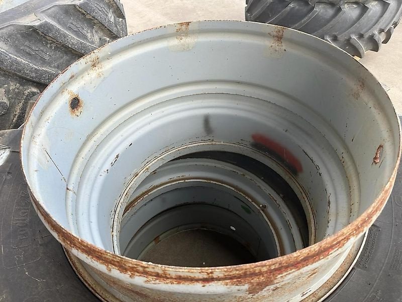 Komplettradsatz of the type Sonstige Zwillingsräder 18.4R34+520/85R46, Gebrauchtmaschine in Ostercappeln (Picture 8)