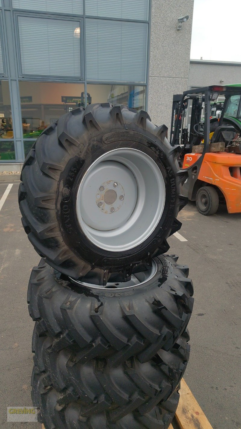 Komplettradsatz des Typs Starco AS DUMPER 255/75-15.3, Gebrauchtmaschine in Euskirchen (Bild 1)