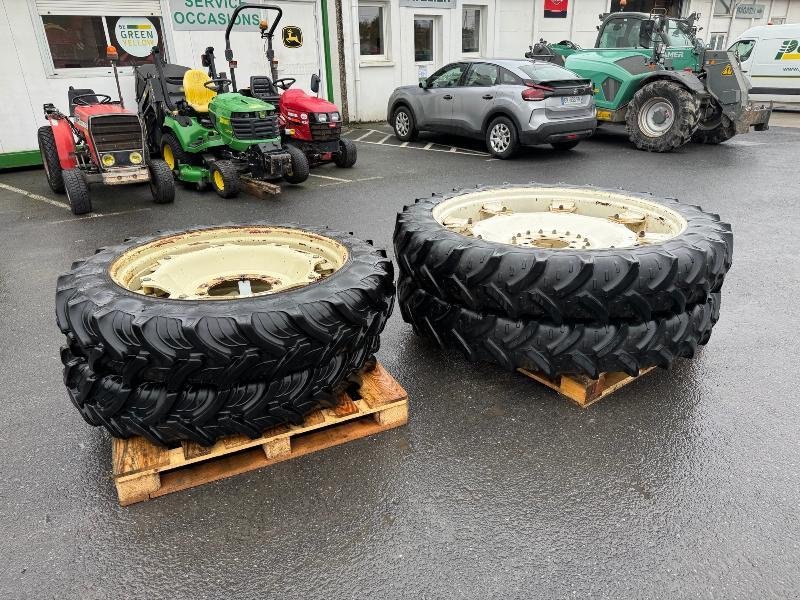 Komplettradsatz del tipo Taurus 12,4R52, Gebrauchtmaschine en ESCAUDOEUVRES (Imagen 1)