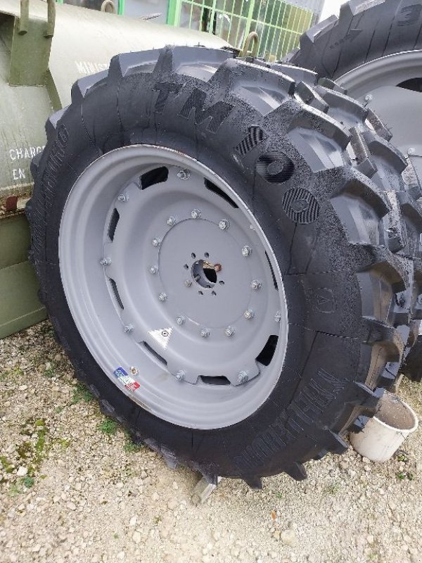 Komplettradsatz του τύπου Trelleborg roue complète étroite, Gebrauchtmaschine σε CHAPELON (Φωτογραφία 4)
