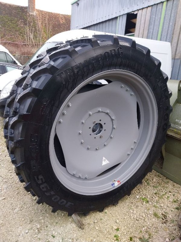 Komplettradsatz του τύπου Trelleborg roue complète étroite, Gebrauchtmaschine σε CHAPELON (Φωτογραφία 5)