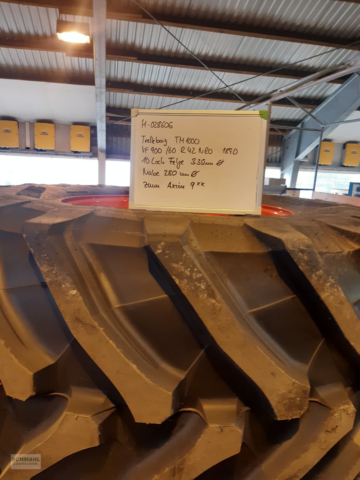 Komplettradsatz des Typs Trelleborg VF900/60 R42, Neumaschine in Oldenburg in Holstein (Bild 2)