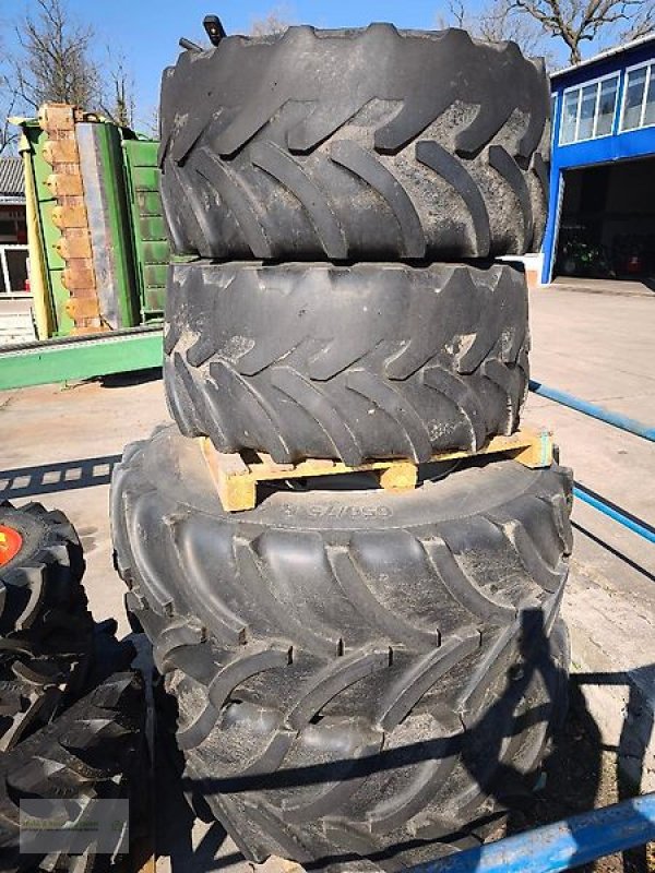 Komplettradsatz Türe ait Vredestein Radsatz New Holland T7 Vredestein Traxion, Gebrauchtmaschine içinde Genthin (resim 1)