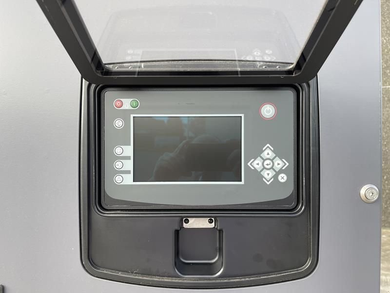 Kompressor van het type Atlas Copco X 28 STAGE V, Gebrauchtmaschine in Waregem (Foto 5)