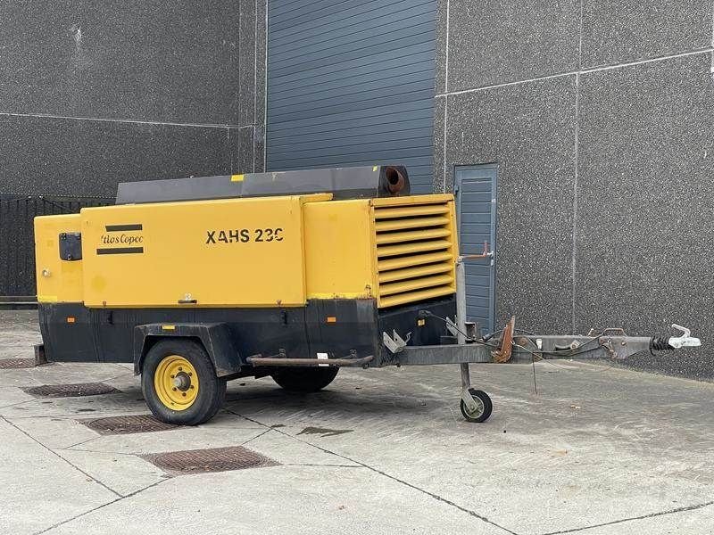 Kompressor типа Atlas Copco XAHS 236 MD - N, Gebrauchtmaschine в Waregem (Фотография 1)