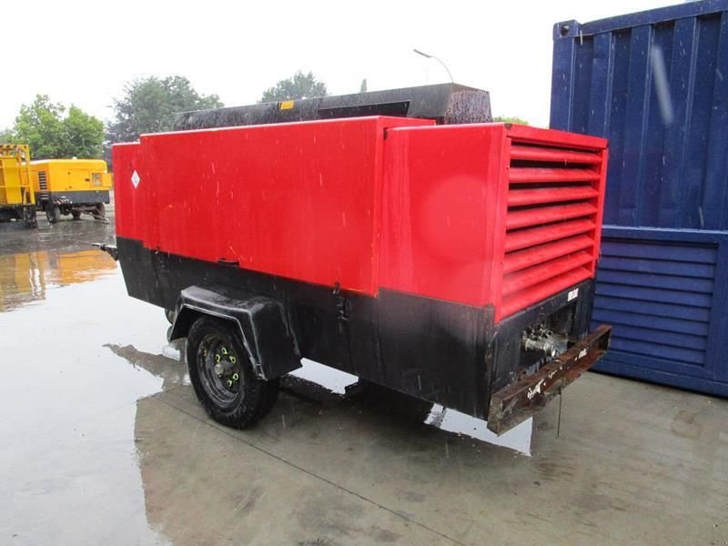 Kompressor van het type Atlas Copco XAHS 236 MD, Gebrauchtmaschine in Waregem