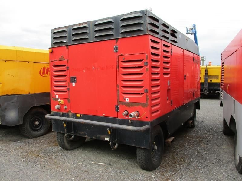 Kompressor tipa Atlas Copco XAHS 426 CD - N, Gebrauchtmaschine u Waregem