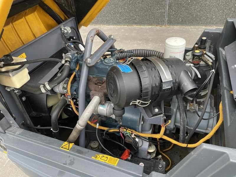 Kompressor от тип Atlas Copco XAS 37 KD, Gebrauchtmaschine в Waregem (Снимка 11)