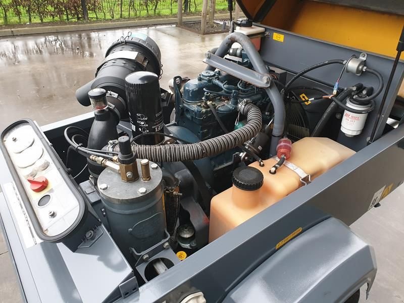 Kompressor от тип Atlas Copco XAS 37 KD, Gebrauchtmaschine в Waregem (Снимка 9)