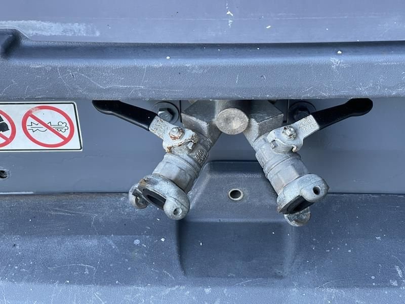 Kompressor van het type Atlas Copco XAS 38 KD, Gebrauchtmaschine in Waregem (Foto 8)