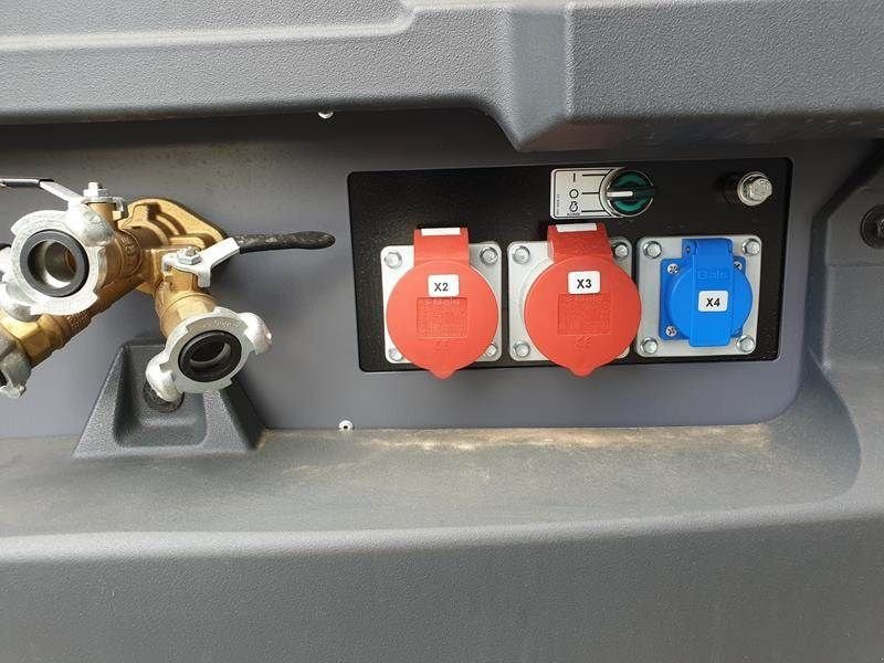 Kompressor του τύπου Atlas Copco XAS 58-7 G 6 WHEELS N.B., Gebrauchtmaschine σε Waregem (Φωτογραφία 3)