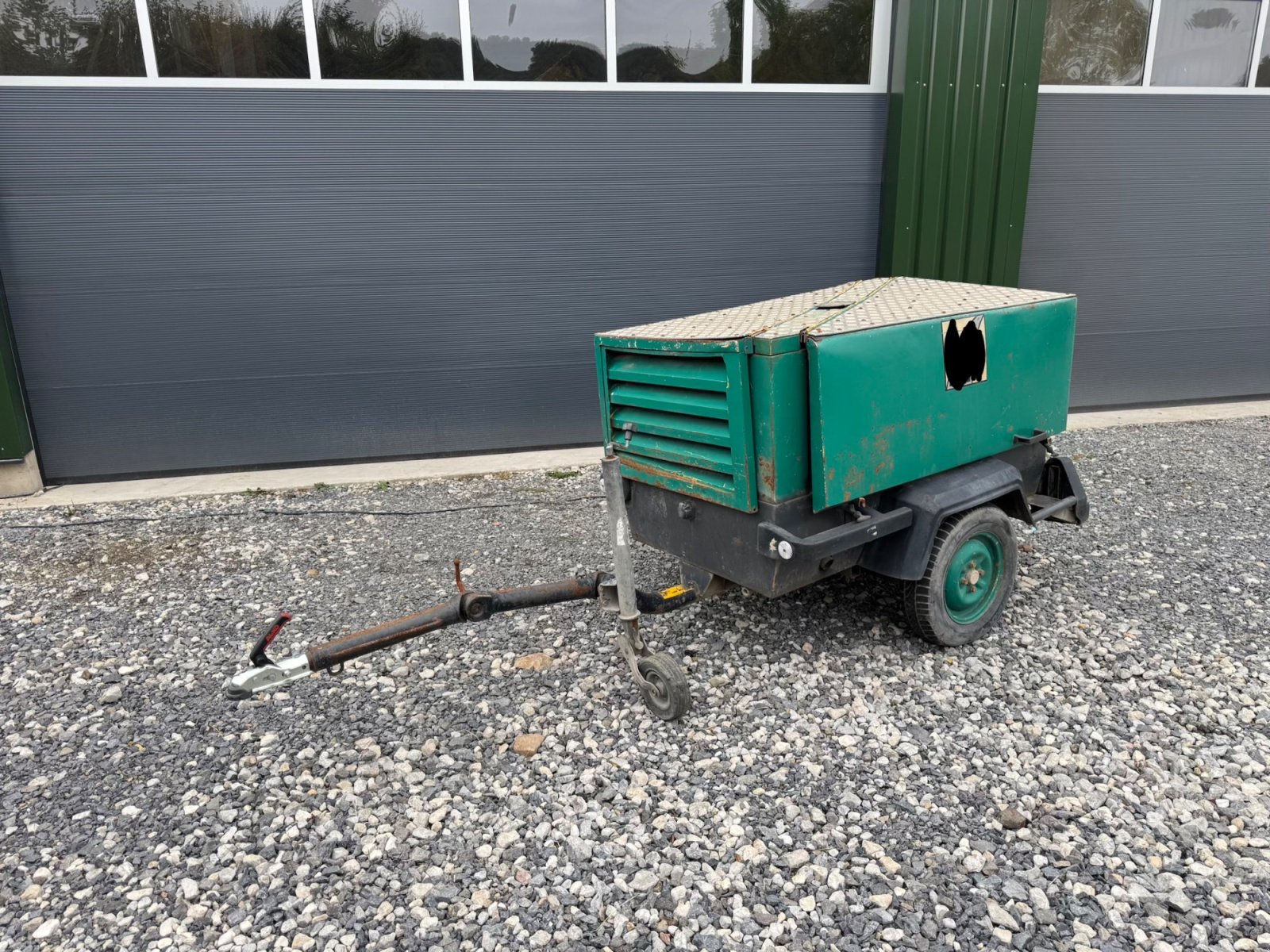 Kompressor of the type Atlas Copco XAS 58-7, Gebrauchtmaschine in Mechernich (Picture 1)