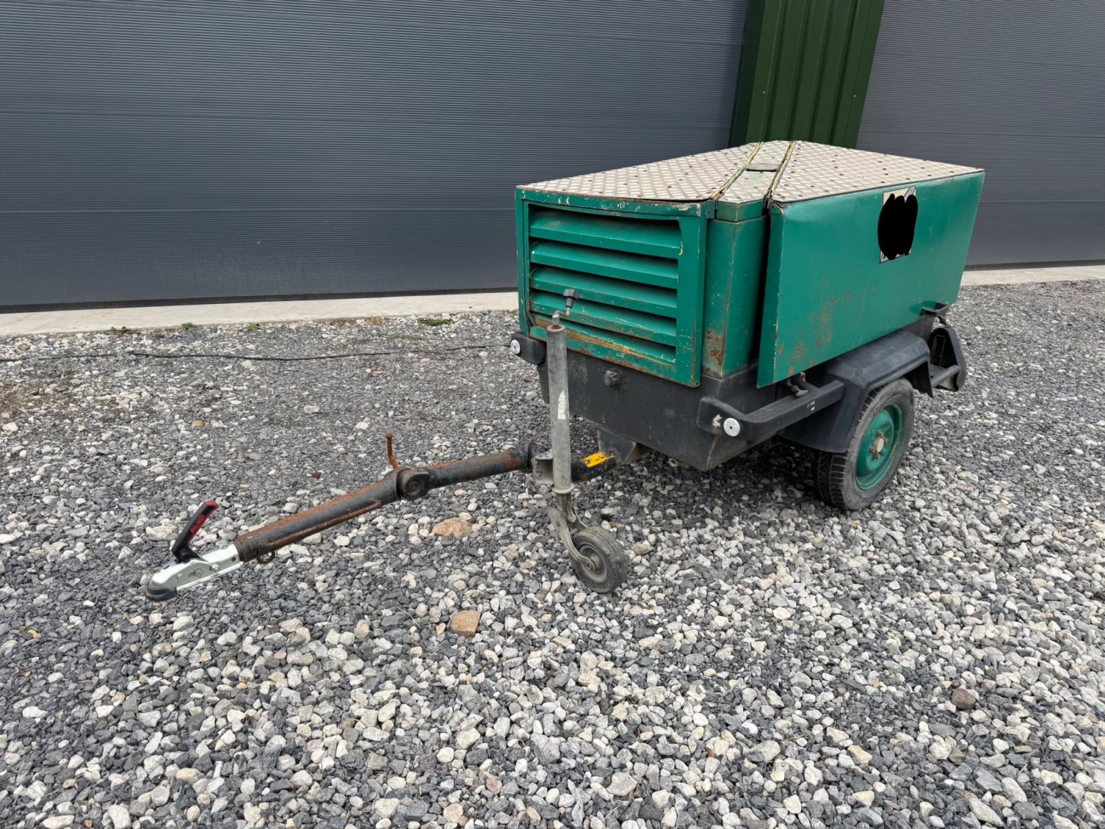 Kompressor of the type Atlas Copco XAS 58-7, Gebrauchtmaschine in Mechernich (Picture 3)